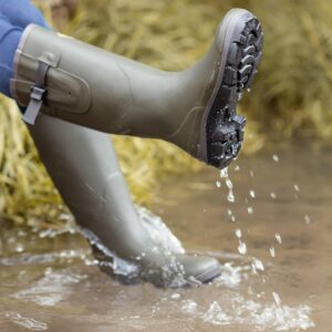 Boots (2) - White Diamond